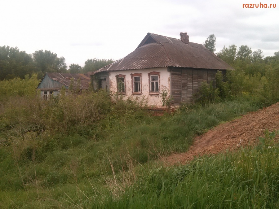 Курская область - Домик у кладбища