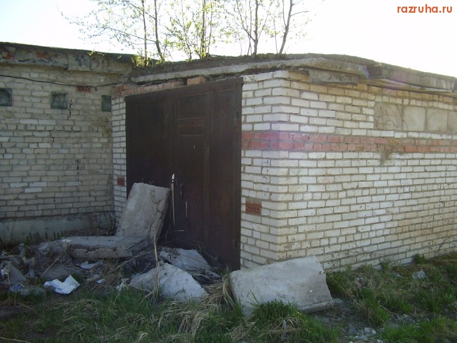 Кингисепп - Заброшенный гараж