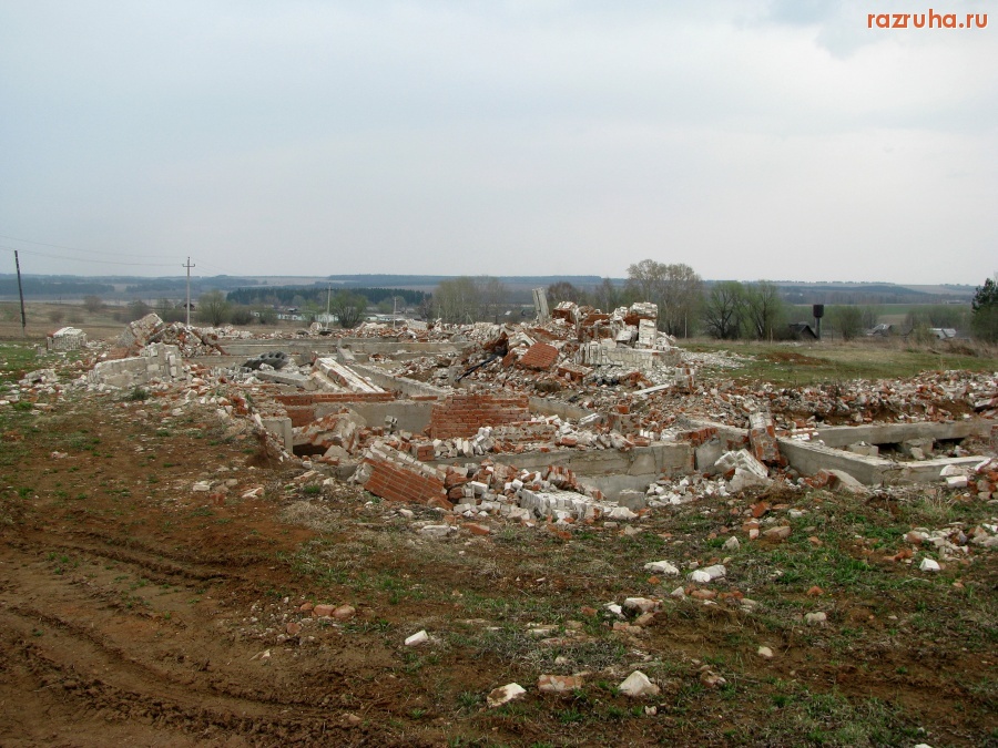 Сернур - разваленная недостроенная школа