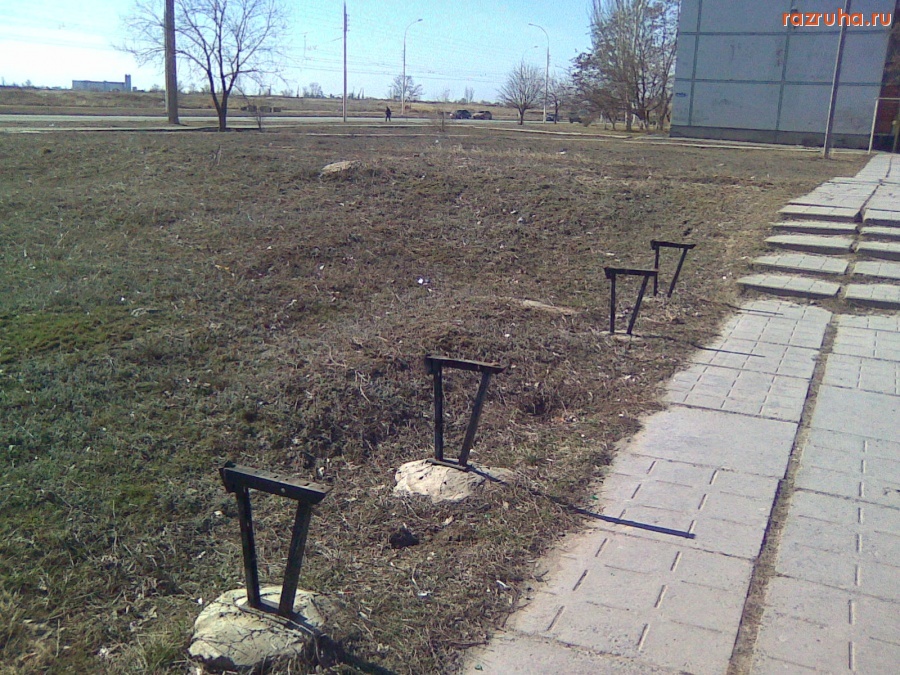 Волгодонск - Лавочки в квартале В-9 (ул. Карла Маркса)