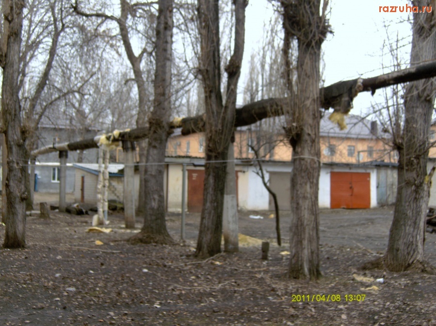 Шолоховский - трубопровод во дворе