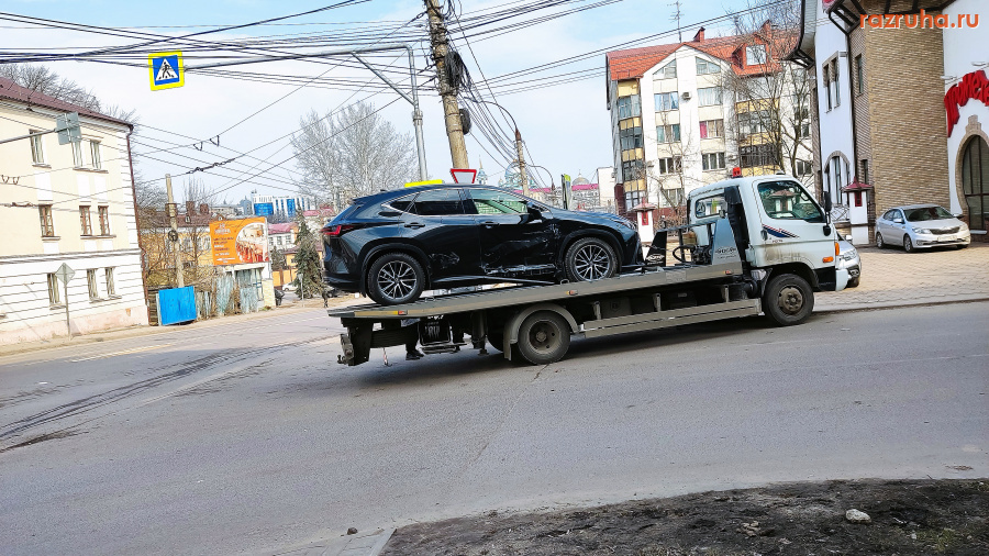 Автомобили - Вмятина