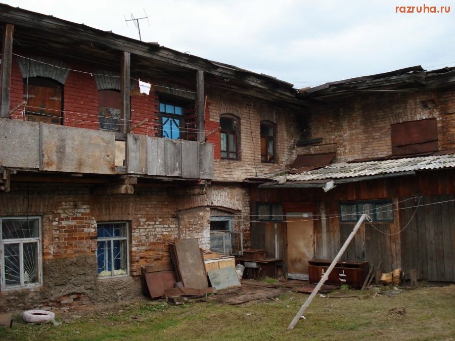 Ирбит - Жилой двор в центре города