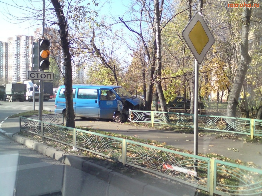 ДТП - Точно в дерево!