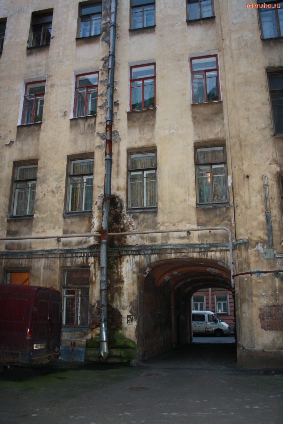 Санкт-Петербург - СПБ. ПЕТРОГРАДСКИЙ РАЙОН. ФАСАДЫ