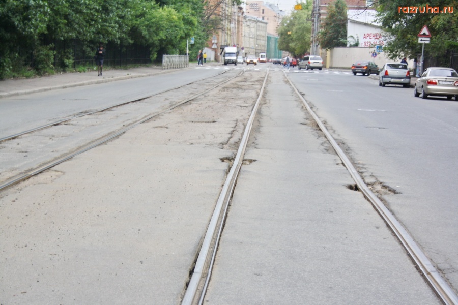 Санкт-Петербург - Петроградский район. Дороги, ведущие в Законодательное собрание. Алексей Делюкин: «…В 2009 году мы… завершили работы по асфальтированию и мощению плиткой более 500 тысяч кв.м. площади…»
