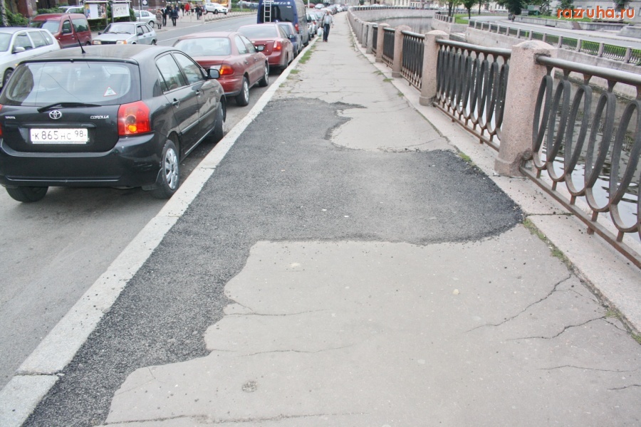 Санкт-Петербург - Петроградский район. Дороги, ведущие в Законодательное собрание. Алексей Делюкин: «…В 2009 году мы… завершили работы по асфальтированию и мощению плиткой более 500 тысяч кв.м. площади…»