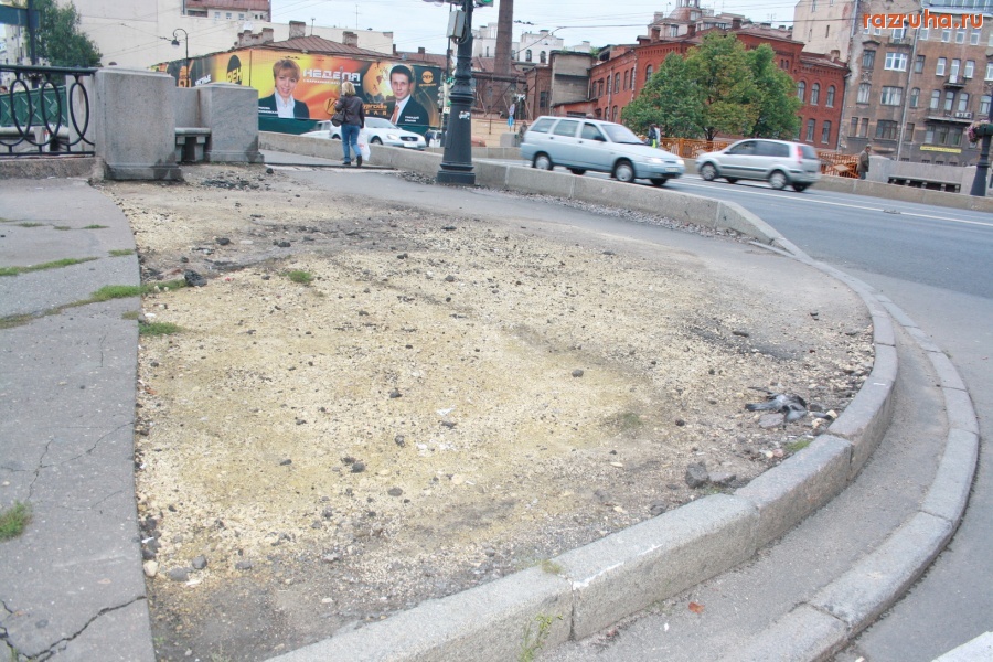 Санкт-Петербург - Петроградский район. Дороги, ведущие в Законодательное собрание. Алексей Делюкин: «…В 2009 году мы… завершили работы по асфальтированию и мощению плиткой более 500 тысяч кв.м. площади…»
