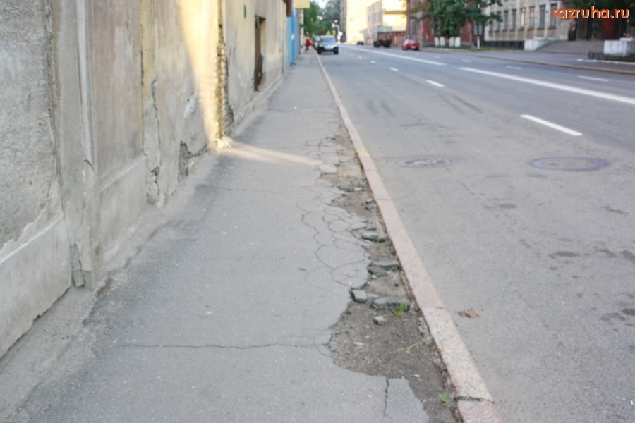 Санкт-Петербург - Петроградский район. Дороги, ведущие в Законодательное собрание. Алексей Делюкин: «…В 2009 году мы… завершили работы по асфальтированию и мощению плиткой более 500 тысяч кв.м. площади…»