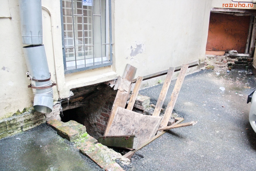 Санкт-Петербург - СПБ, Петроградский район. ОТЧЕТНАЯ ПОКАЗУХА! Кошмары на ул. Ропшинской.