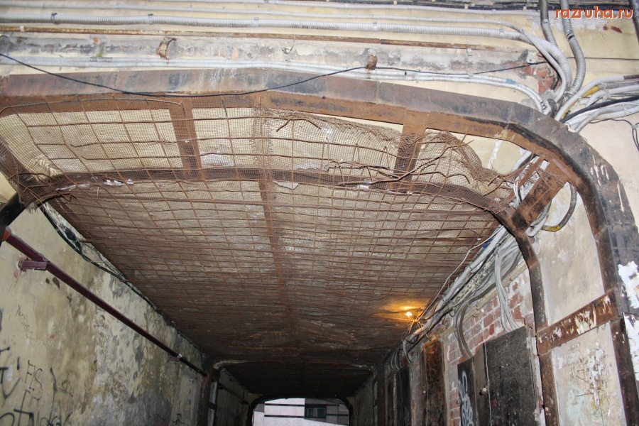 Санкт-Петербург - СПБ, Петроградский район. ул. Ропшинская. АРКИ. ОТЧЕТЫ - ПОКАЗУХА, НА ДЕЛЕ - РАЗРУХА!