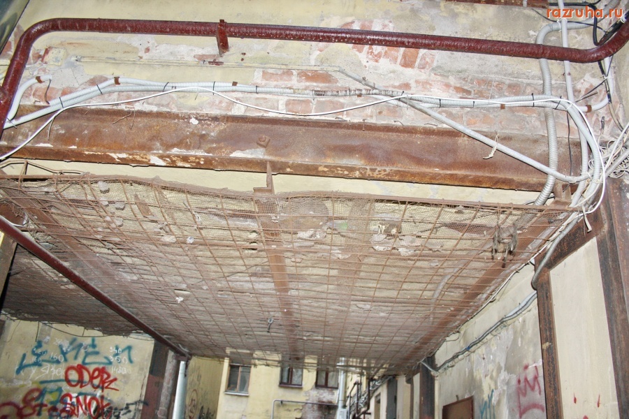 Санкт-Петербург - СПБ, Петроградский район. ул. Ропшинская. АРКИ. ОТЧЕТЫ - ПОКАЗУХА, НА ДЕЛЕ - РАЗРУХА!