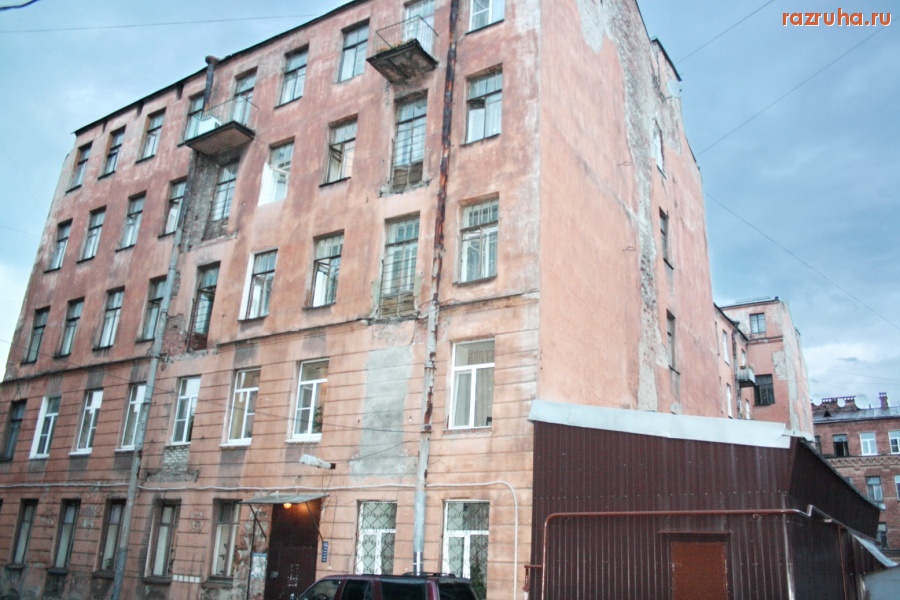 Санкт-Петербург - Санкт-Петебург, Петроградский район, Чкаловский проспект.  Ободранные фасады домов