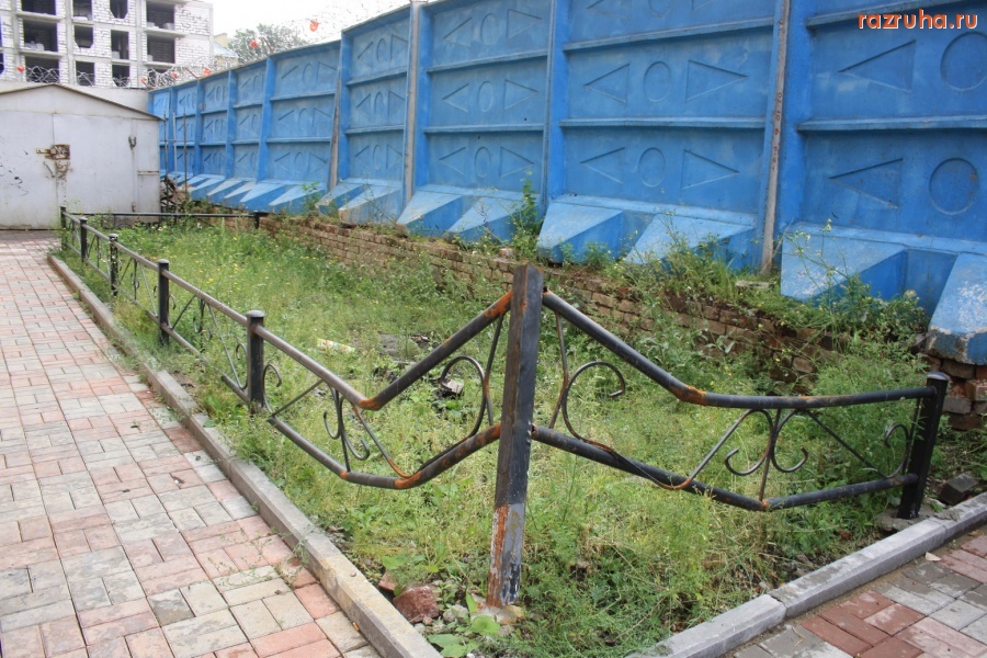 Санкт-Петербург - Глава Петроградской администрации Алексей Делюкин: в 2009 году реализована 4-хлетняя  программа благоустройства дворов...