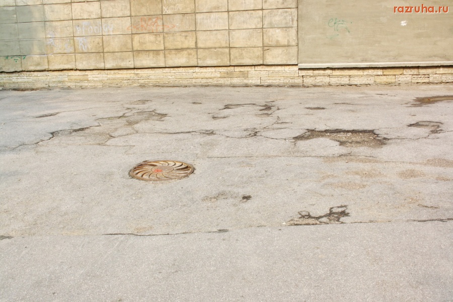 Санкт-Петербург - Петроградский район. Дороги, ведущие в Законодательное собрание. Алексей Делюкин: «…В 2009 году мы… завершили работы по асфальтированию и мощению плиткой более 500 тысяч кв.м. площади…»