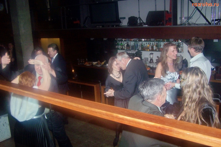 Санкт-Петербург - За чей счет банкет?   - Спросите 