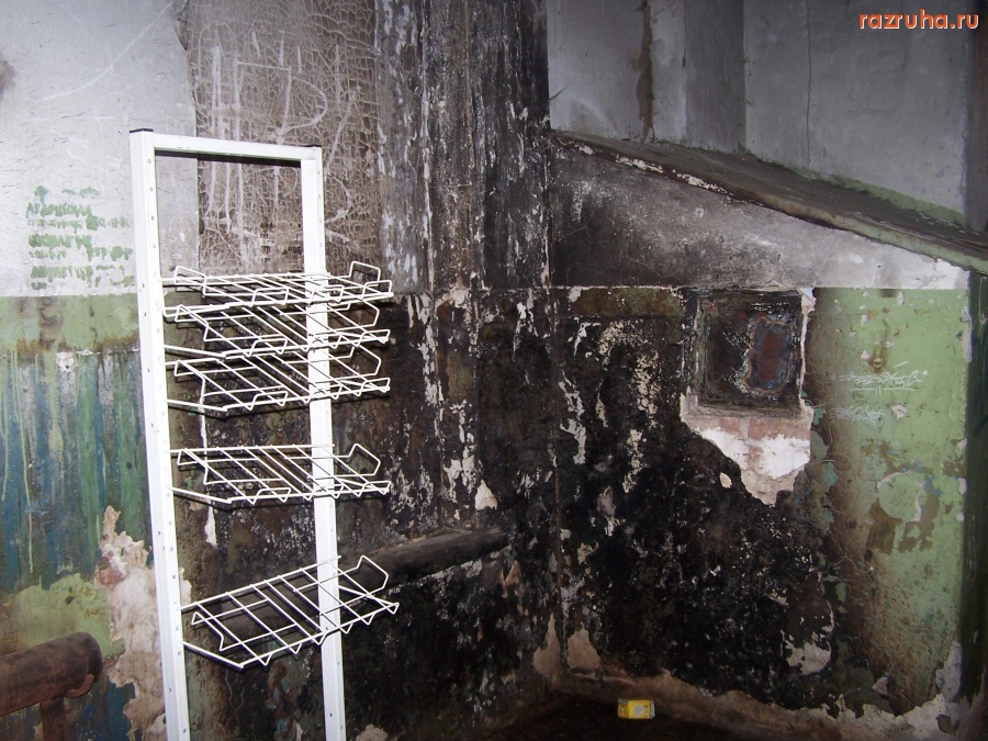 Санкт-Петербург - следы пожара в доме в Центральном райое