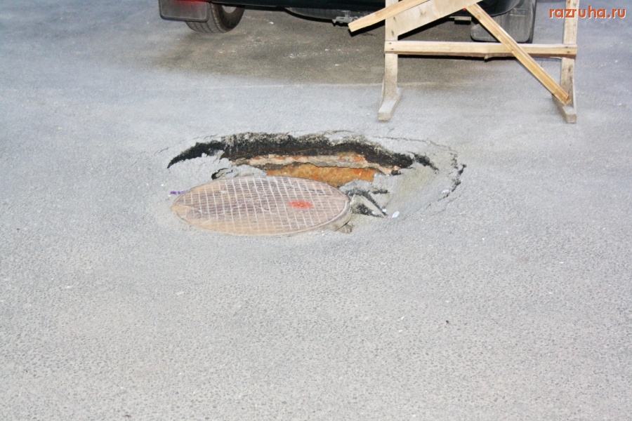 Санкт-Петербург - Петроградский район. Рядом с райадминистрацией. Ул. Большая Монетная, 21/ Малая Монетная, 9. Двор, фасады.