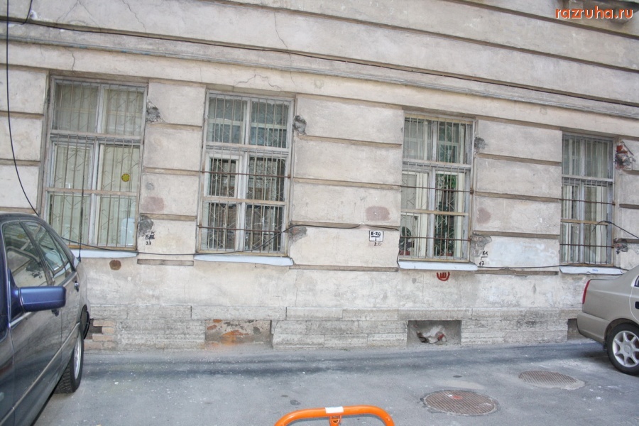 Санкт-Петербург - Петроградский район. Большая Монетная улица, дома 13-15, Каменноостровский проспект 18. Дворы, фасады.