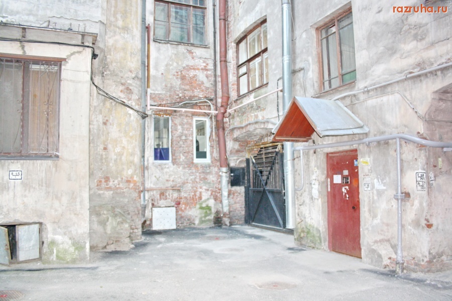 Санкт-Петербург - Санкт-Петербург, Петроградский район. Ул. Б. Монетная 10. Двор, фасад.