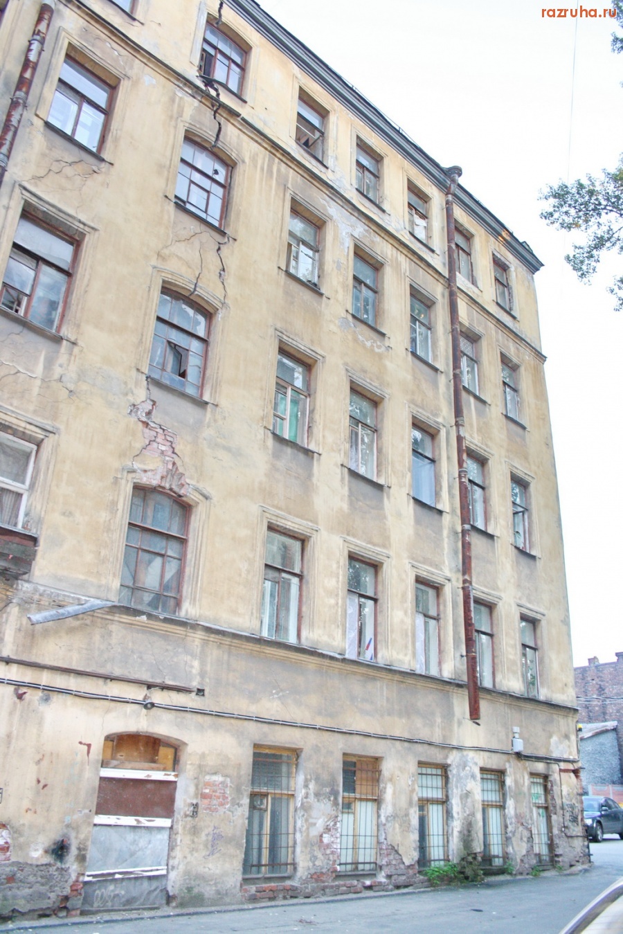 Санкт-Петербург - Санкт-Петербург, Каменностровский проспект, дом 24. Кормушка для чиновников и ментов.