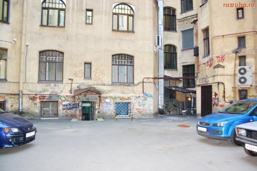 Санкт-Петербург - Санкт-Петербург, Каменностровский проспект, 26-28. Дом Бенуа. В отчетах показуха, на деле разруха.