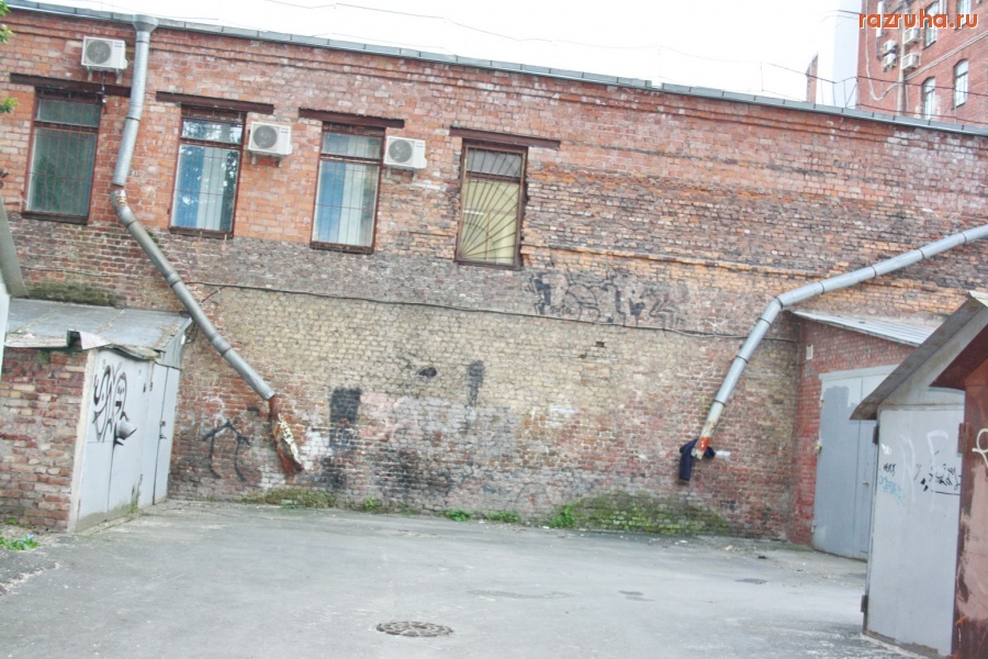 Санкт-Петербург - Санкт-Петербург, Каменностровский проспект, 26-28. Дом Бенуа. В отчетах показуха, на деле разруха.