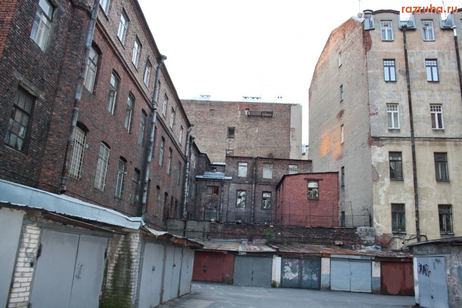 Санкт-Петербург - Санкт-Петербург, Каменностровский проспект, 26-28. Дом Бенуа. В отчетах показуха, на деле разруха.