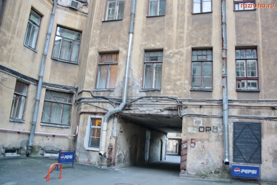 Санкт-Петербург - Санкт-Петербург, Каменностровский проспект, 26-28. Дом Бенуа. В отчетах показуха, на деле разруха.