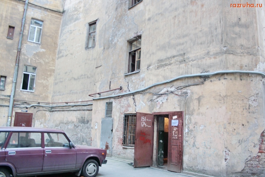 Санкт-Петербург - Санкт-Петербург, Каменностровский проспект, 26-28. Дом Бенуа. В отчетах показуха, на деле разруха.