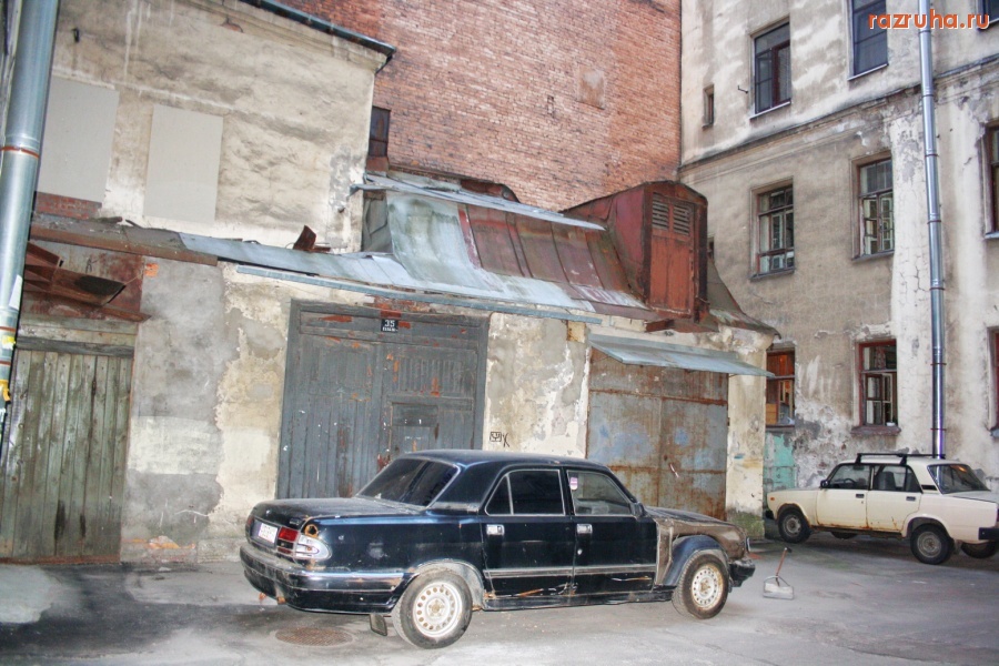 Санкт-Петербург - Санкт-Петербург, Каменностровский проспект, 26-28. Дом Бенуа. В отчетах показуха, на деле разруха.