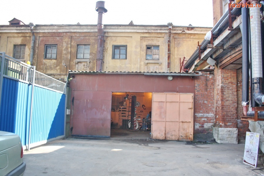 Санкт-Петербург - Петроградский район. Ул. Красного Курсанта 23. Бизнес главы МС МО № 63 