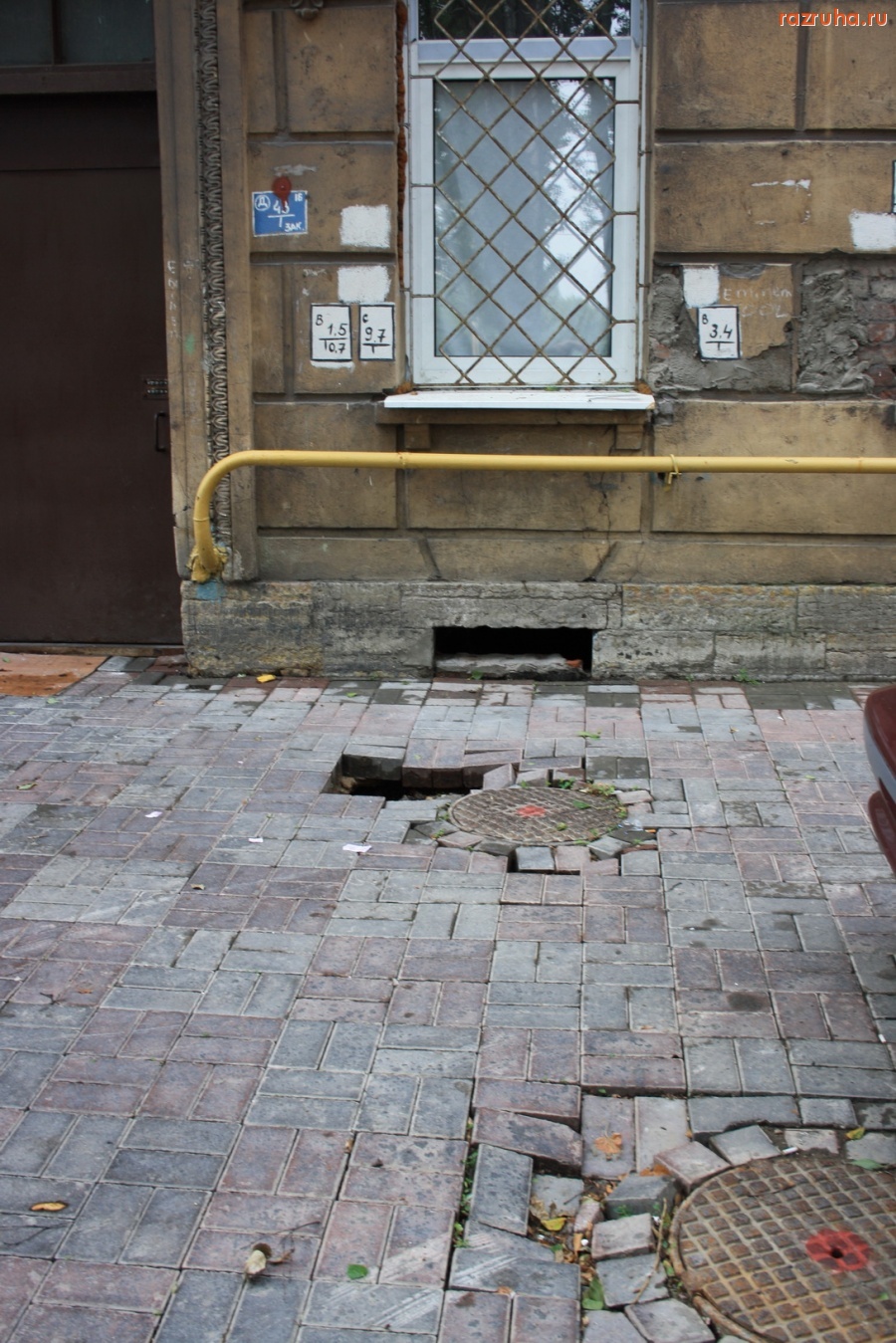 Санкт-Петербург - Петроградский район. НАБЕРЕЖНАЯ АДМИРАЛА ЛАЗАРЕВА, 16.