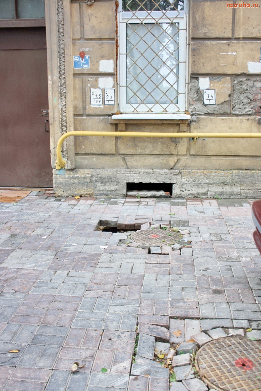 Санкт-Петербург - Петроградский район. Дороги, ведущие в Законодательное собрание. Алексей Делюкин: «…В 2009 году мы… завершили работы по асфальтированию и мощению плиткой более 500 тысяч кв.м. площади…»