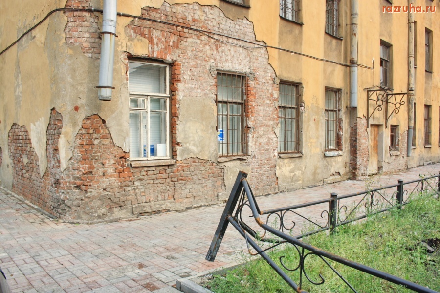 Санкт-Петербург - Петроградский район. НАБЕРЕЖНАЯ АДМИРАЛА ЛАЗАРЕВА, 16.