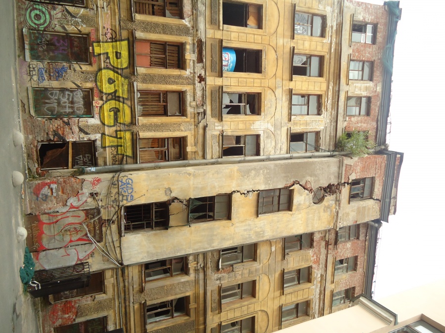 Санкт-Петербург - Петроградский шанхай  на Каменноостровском проспекте.  Дворы дома Бенуа.