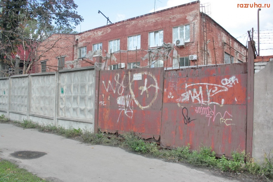 Санкт-Петербург - Петроградский район. Петровский проспект. Делюкин и Ко здесь не ходят.