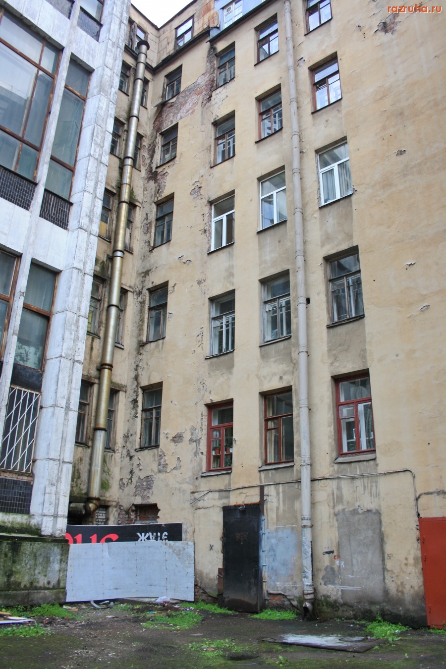 Санкт-Петербург - СПБ. ПЕТРОГРАДСКИЙ РАЙОН. ФАСАДЫ