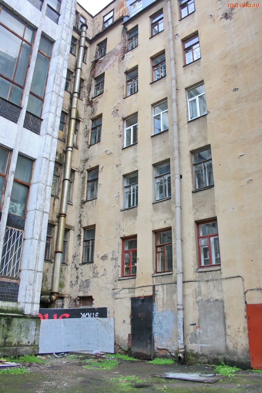 Санкт-Петербург - СПБ. ПЕТРОГРАДСКИЙ РАЙОН. ФАСАДЫ