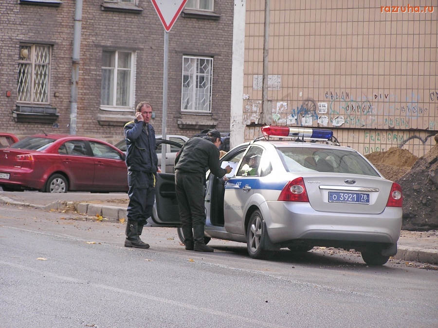 Санкт-Петербург - СПБ. НАША СЛУЖБА И ОПАСНА И ТРУДНА... ПРОВЕРКИ НА ДОРОГАХ