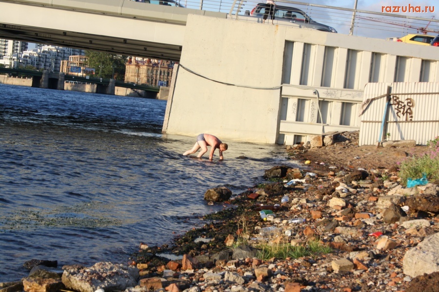 Санкт-Петербург - Петроградский район. Малая Невка. Набережная.