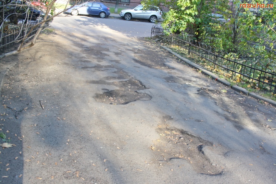 Санкт-Петербург - Проезд у дома 28 по ул. Красного Курсанта.