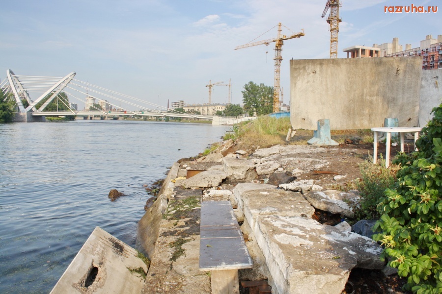 Санкт-Петербург - Петроградский район. Малая Невка. Набережная.