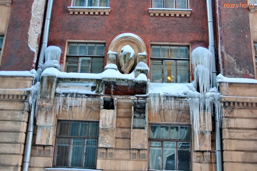 Санкт-Петербург - Петроградская сторона. Чкаловский пр. 16 Архитектурные изыски.