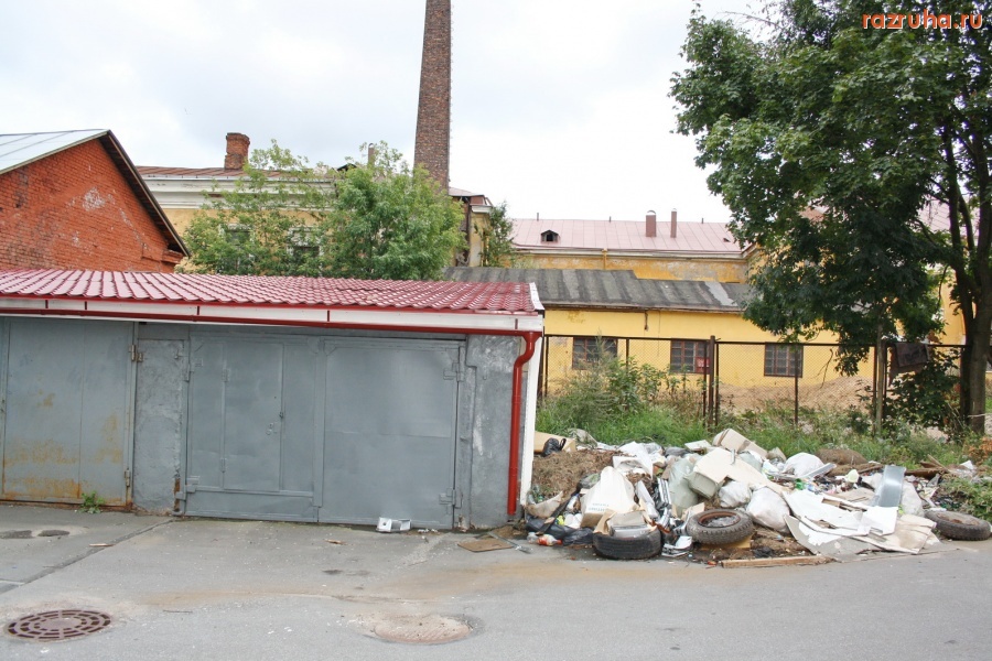 Санкт-Петербург - Петроградский район. ГАРАЖИ. Красного Курсанта, 20. Из интервью Алексея Делюкина 2006 года: 