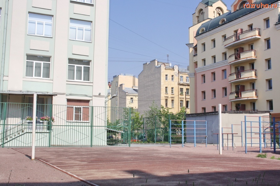 Санкт-Петербург - Петроградский район. Пудожская ул., 4-б. Гимназия № 56. 