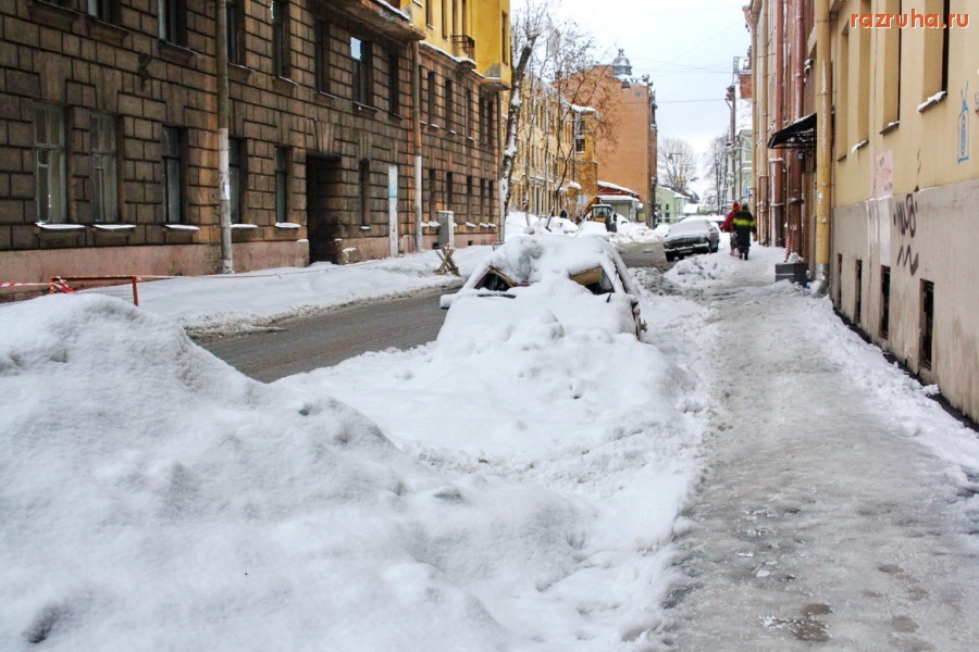 Санкт-Петербург - 3  Разбитая машина