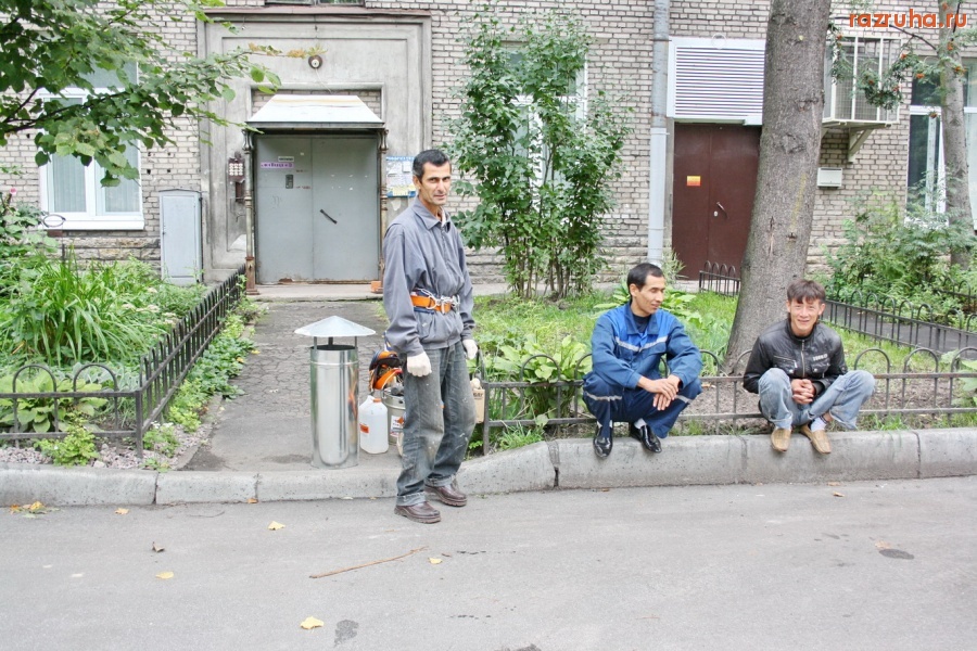 Санкт-Петербург - Петроградский район. ЖКХ. Бригада жестянщиков- кровельщиков-верхолазов.