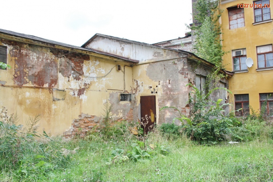 Санкт-Петербург - Петроградский район.  Ул. Красного Курсанта. Строения Военно-инженерной космической академии им. А.Ф. Можайского.