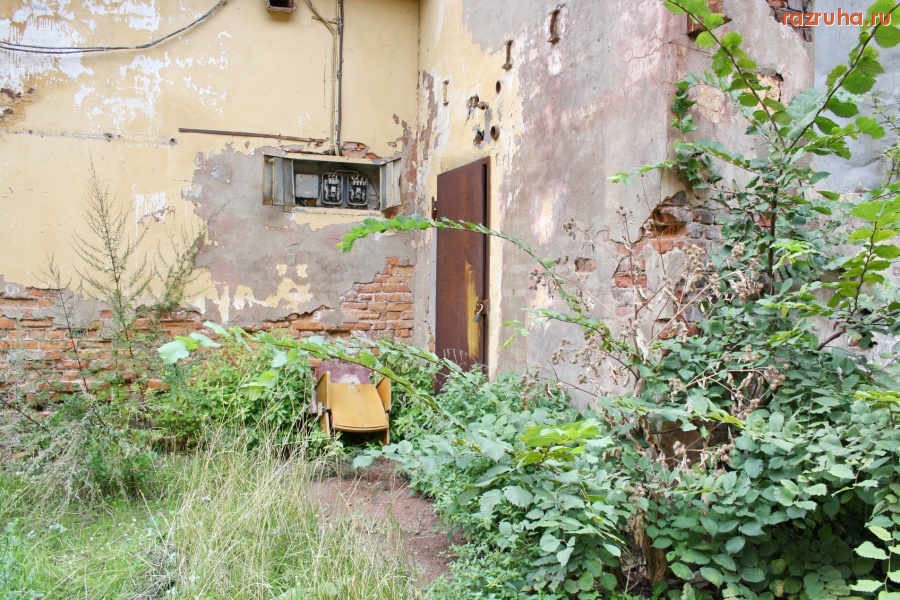 Санкт-Петербург - Петроградский район.  Ул. Красного Курсанта. Строения Военно-инженерной космической академии им. А.Ф. Можайского.